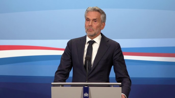 牛盈宝 美国要给欧盟“点把火”，荷兰首相：冷静！