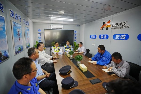 诚利和  多部门联合检查黄浦江、淀浦河防汛墙，监管将“无处不在”“无事不扰”