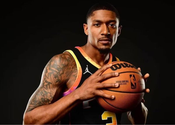 通配资 美记分析热火可以给比尔提供的三种合同：500万、1200万或者底薪